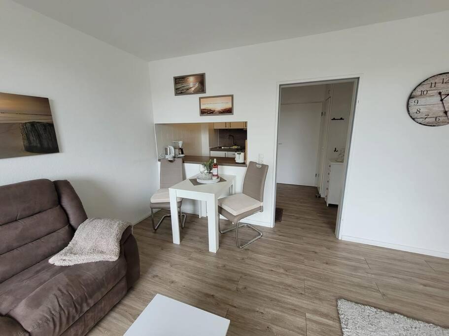 Ferienwohnung Scharbeutz, 1 Raum Fewo Mit Sonnigem Balkon, Ruhig Und Zentral Exterior foto